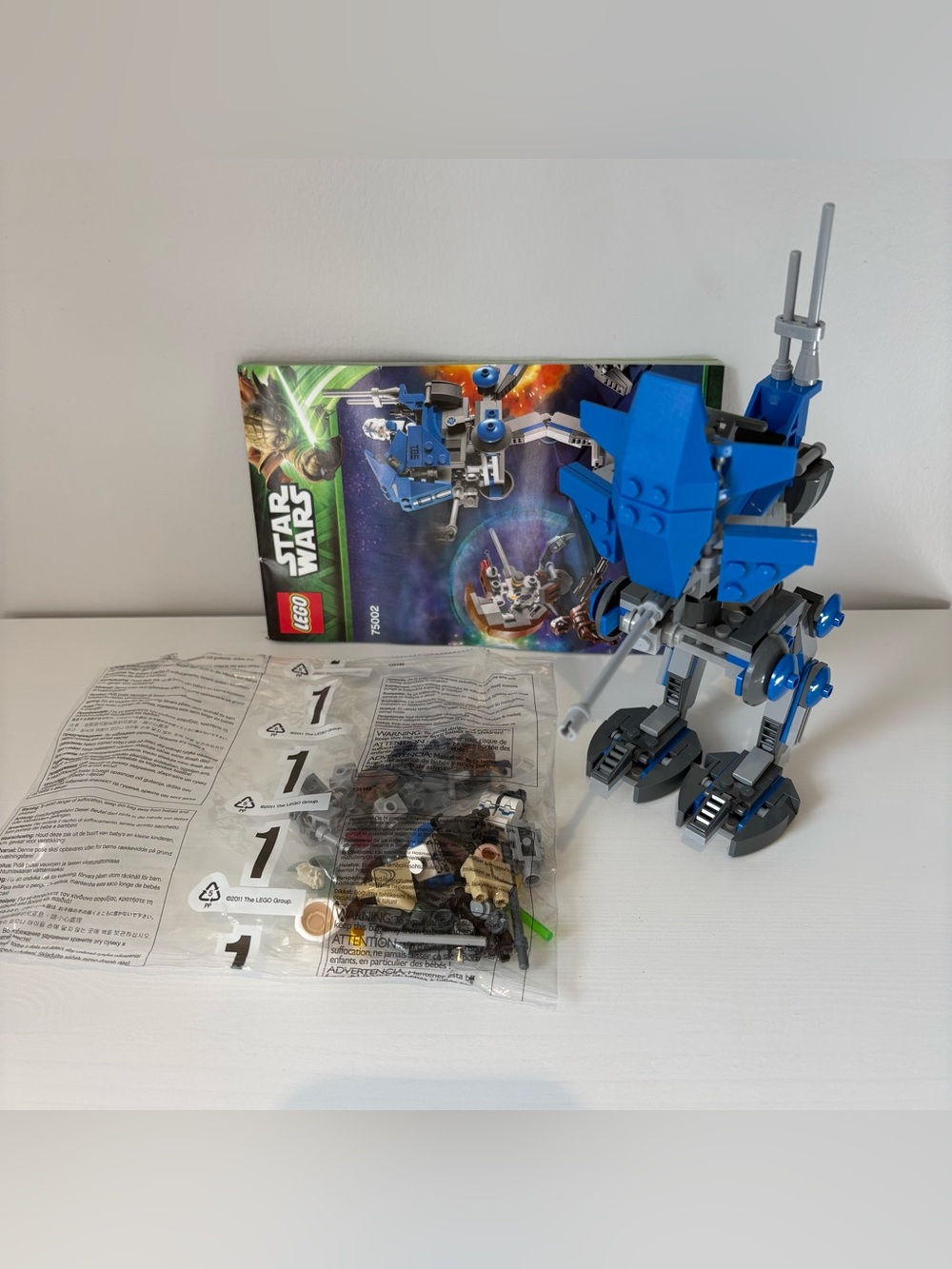 LEGO Star Wars AT-RT (75002) - Complete w/ Manual & Minifigs - Missing Stickers